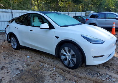 2021 Tesla Model Y, daño Trasero, Copart lote 70162206, foto 4 de 14