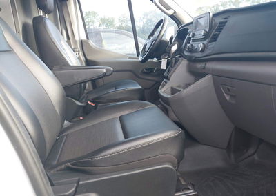 2023 Ford Transit-250, daño Frontal, Iaai lote 46202293, foto 5 de 17