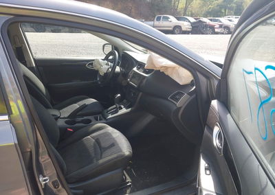 2019 Nissan Sentra Sv, daño Front & Rear, Iaai lote 45966587, foto 5 de 16