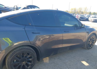 2021 Tesla Model Y Long Range Dual Motor All-wheel Drive, uszkodzenie: Unknown, Iaai lot 46413074, zdjęcie 13 z 18