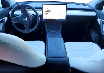 2021 Tesla Model Y, daño Trasero, Copart lote 70162206, foto 8 de 14