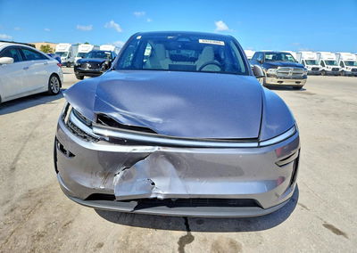 2026 Tesla Model Y, daño Frontal, Copart lote 69283086, foto 5 de 12