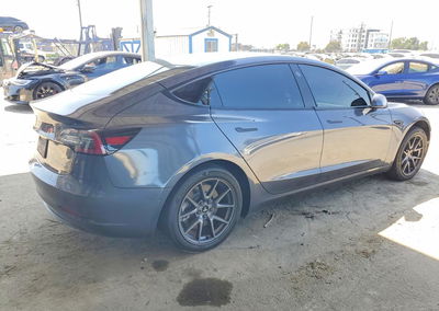 2022 Tesla Model 3, daño Lateral, Copart lote 68689496, foto 3 de 13
