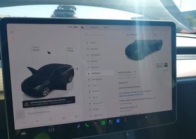 2023 Tesla Model Y Awd/long Range Dual Motor All-wheel Drive, daño Frontal, Iaai lote 46205614, foto 7 de 18