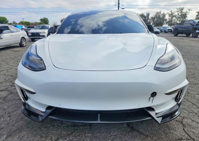 2022 Tesla Model 3, daño Lateral, Copart lote 68897126, foto 5 de 14