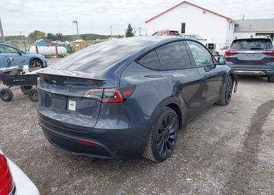 2022 Tesla Model Y Performance Dual Motor All-wheel Drive, daño Electrical, Iaai lote 46231414, foto 4 de 18