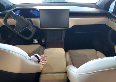 2023 Tesla Model X, daño Lateral, Copart lote 65648366, foto 8 de 14