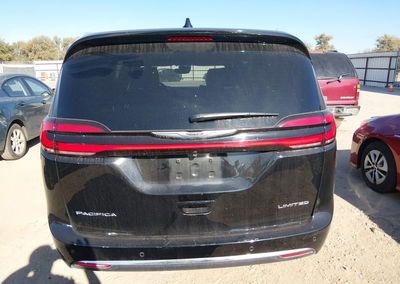 2026 Chrysler Pacifica Limited, daño Lateral derecho, Iaai lote 46426967, foto 16 de 18