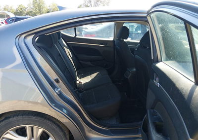 2019 Hyundai Elantra Sel, daño Inundación, Iaai lote 46176998, foto 8 de 12