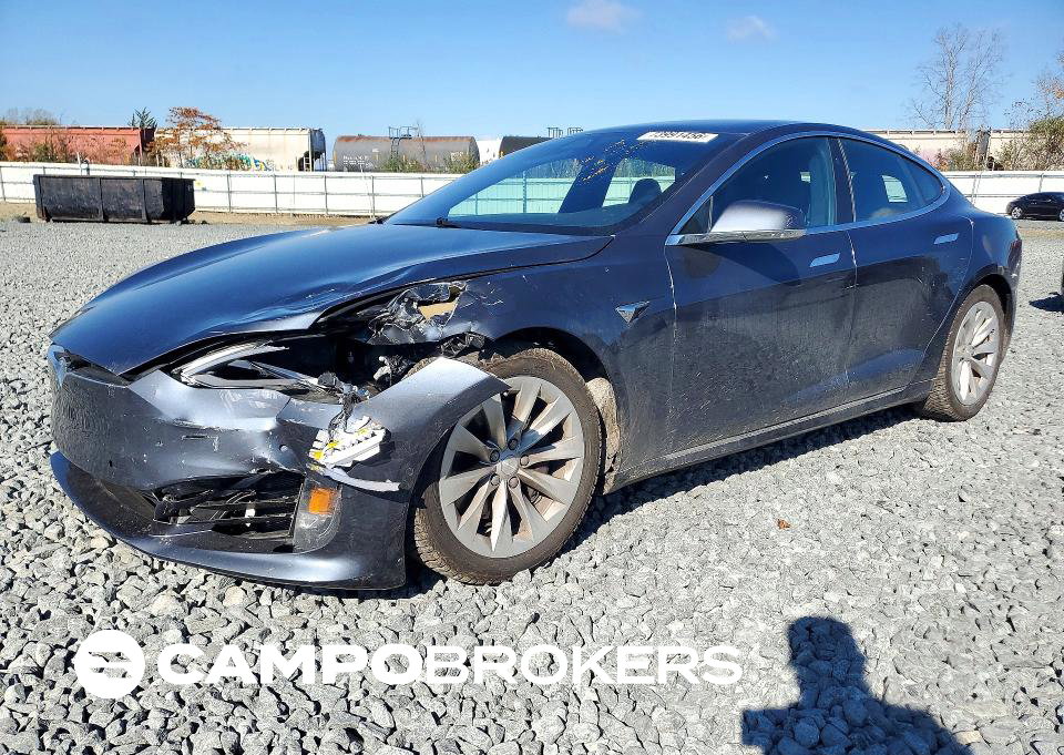 2020 Tesla Model S, daño Frontal, Copart lote 73991456