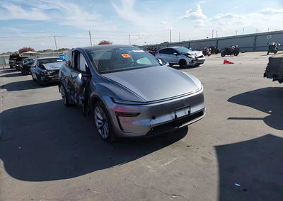 2026 Tesla Model Y, daño Lateral, Copart lote 69067876, foto 14 de 14