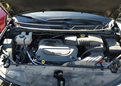 2026 Chrysler Pacifica Limited, daño Lateral derecho, Iaai lote 46426967, foto 10 de 18