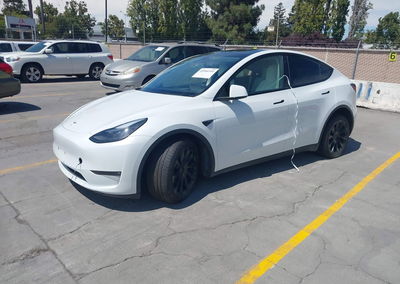 2023 Tesla Model Y Awd/long Range Dual Motor All-wheel Drive, daño Frontal derecho, Iaai lote 45904354, foto 2 de 19