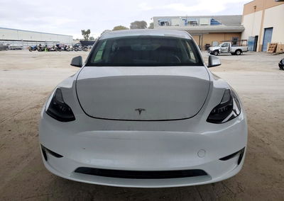 2023 Tesla Model Y, daño Trasero, Copart lote 73376096, foto 5 de 15
