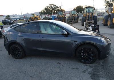 2023 Tesla Model Y Awd/long Range Dual Motor All-wheel Drive, daño Frontal izquierdo, Iaai lote 46063947, foto 14 de 20