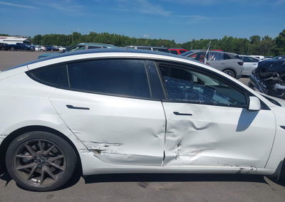 2021 Tesla Model 3 Standard Range Plus Rear-wheel Drive, Right Side damage, Iaai lot 46080255, photo 6 of 15
