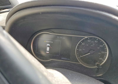 2020 Nissan Kicks Sv, daño Volcadura, Copart lote 66337076, foto 9 de 14