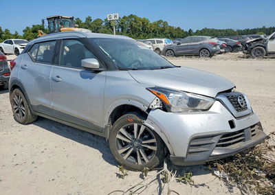 2020 Nissan Kicks Sv, daño Volcadura, Copart lote 66337076, foto 4 de 14