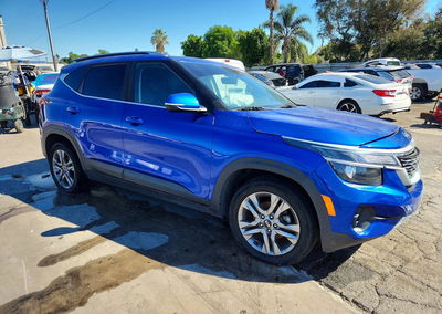 2021 Kia Seltos S, daño Frontal, Copart lote 71355006, foto 4 de 13