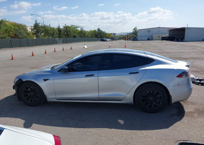 2019 Tesla Model S 100d/75d/long Range/standard Range, daño Frontal, Iaai lote 46349933, foto 15 de 21