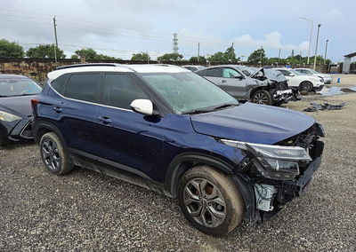 2024 Kia Seltos S, daño Abolladuras/rayones menores, Copart lote 68499326, foto 4 de 5