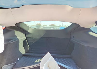 2026 Tesla Model Y, daño Lateral, Copart lote 69067876, foto 10 de 14