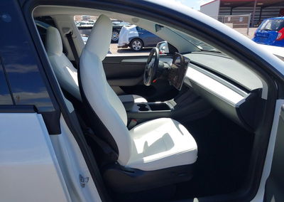 2023 Tesla Model Y Awd/long Range Dual Motor All-wheel Drive, uszkodzenie: Przód, Iaai lot 46430259, zdjęcie 5 z 12