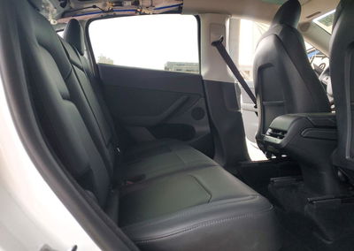 2023 Tesla Model Y, daño Trasero, Copart lote 73376096, foto 10 de 15