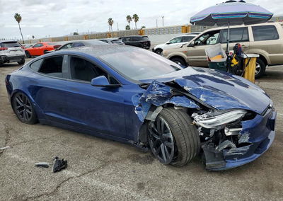 2021 Tesla Model S, daño Bajos, Copart lote 72547696, foto 4 de 14