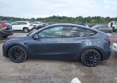 2022 Tesla Model Y Performance Dual Motor All-wheel Drive, daño Electrical, Iaai lote 46231414, foto 14 de 18