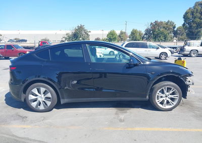 2023 Tesla Model Y Awd/long Range Dual Motor All-wheel Drive, daño Frontal, Iaai lote 46205614, foto 13 de 18