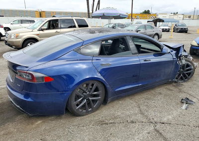 2021 Tesla Model S, daño Bajos, Copart lote 72547696, foto 3 de 14
