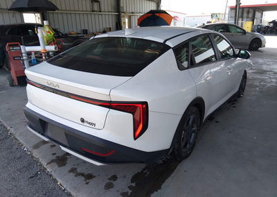 2025 Kia K4 Lxs, daño Frontal, Iaai lote 45874389, foto 4 de 17