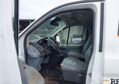 2019 Ford Transit-150, daño Volcadura, Iaai lote 44845324, foto 5 de 16