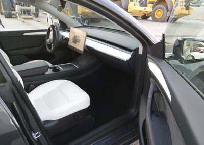 2023 Tesla Model Y Awd/long Range Dual Motor All-wheel Drive, daño Frontal izquierdo, Iaai lote 46063947, foto 5 de 20
