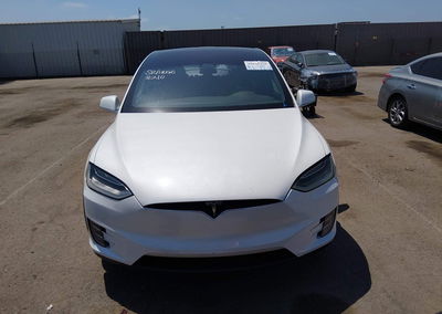 2019 Tesla Model X 100d/75d/long Range, daño Trasero, Iaai lote 45841570, foto 13 de 21