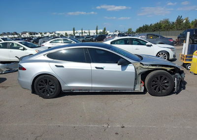 2019 Tesla Model S 100d/75d/long Range/standard Range, daño Frontal, Iaai lote 46349933, foto 14 de 21
