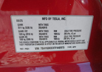 2026 Tesla Model Y All-wheel Drive/long Range Launch Series/premium All-wheel Drive, Left Side damage, Iaai lot 46290075,