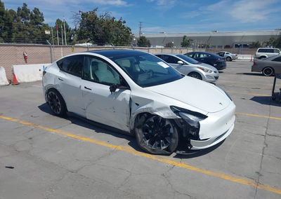 2023 Tesla Model Y Awd/long Range Dual Motor All-wheel Drive, Right Front damage, Iaai lot 45904354
