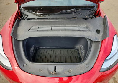 2023 Tesla Model Y, Water/Flood damage, Copart lot 69128076, photo 11 of 14