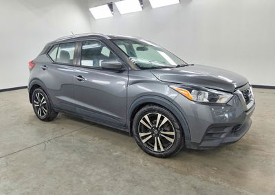 2019 Nissan Kicks Sv, daño Abolladuras/rayones menores, Copart lote 69262806, foto 4 de 13