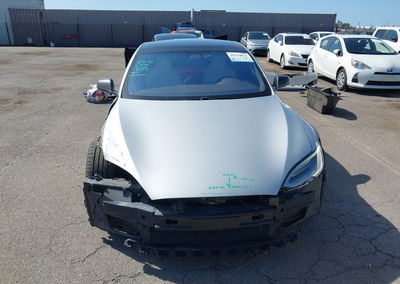 2019 Tesla Model S 100d/75d/long Range/standard Range, daño Frontal, Iaai lote 46349933, foto 13 de 21