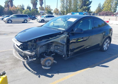 2023 Tesla Model Y Awd/long Range Dual Motor All-wheel Drive, daño Frontal, Iaai lote 46205614, foto 2 de 18