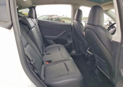 2024 Tesla Model Y, uszkodzenie: Tył, Copart lot 68897436, zdjęcie 11 z 16