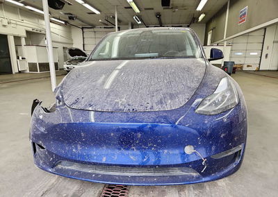 2023 Tesla Model Y, daño Frontal, Copart lote 73702546, foto 5 de 14