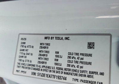2026 Tesla Model 3, daño Frontal, Copart lote 68718656, foto 12 de 14