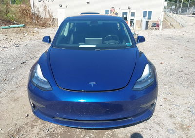 2019 Tesla Model 3 Long Range/mid Range/standard Range/standard Range Plus, uszkodzenie: Lewy tył, Iaai lot 46317582,