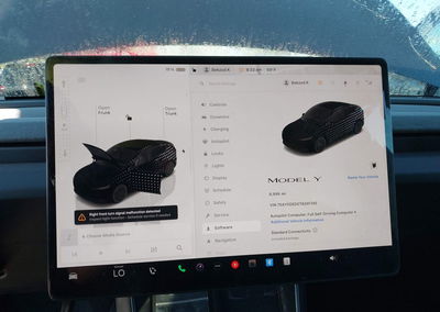 2026 Tesla Model Y Premium Rear-wheel Drive/rear-wheel Drive, daño Frontal, Iaai lote 46164900, foto 7 de 20