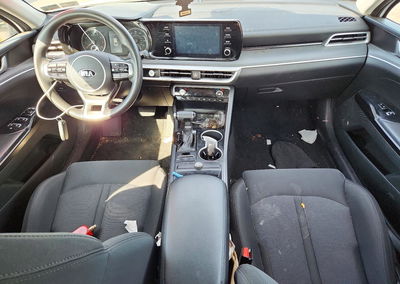 2021 Kia K5 Lxs, daño Bajos, Copart lote 64804926, foto 8 de 12