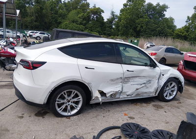 2023 Tesla Model Y Awd/long Range Dual Motor All-wheel Drive, uszkodzenie: Prawy bok, Iaai lot 45675160, zdjęcie 14 z 19